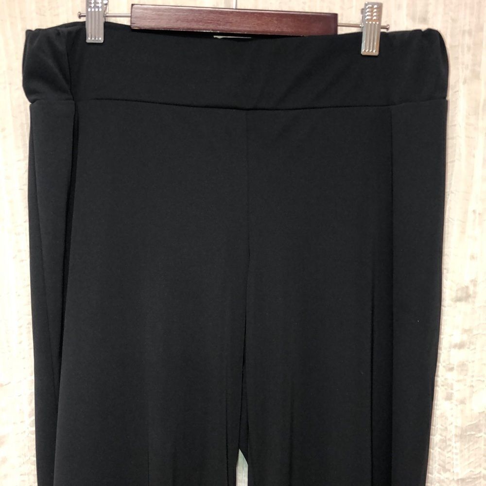 Motherhood M Black Wide Leg Dress Pants